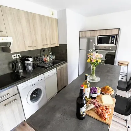 Joli Appartement T2 Pres Du Parc Thermal Argeles-Gazost Exterior photo